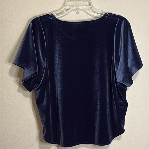 Madewell Navy Velvet Butterfly Blouse Size Medium - Picture 5 of 5